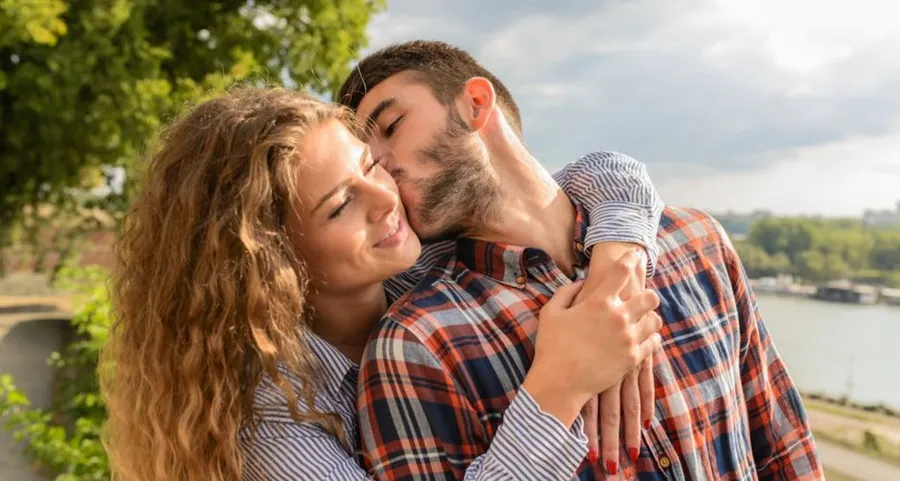 What Is the 2-2-2 Rule? Psychology, Dating & Marriage Explained