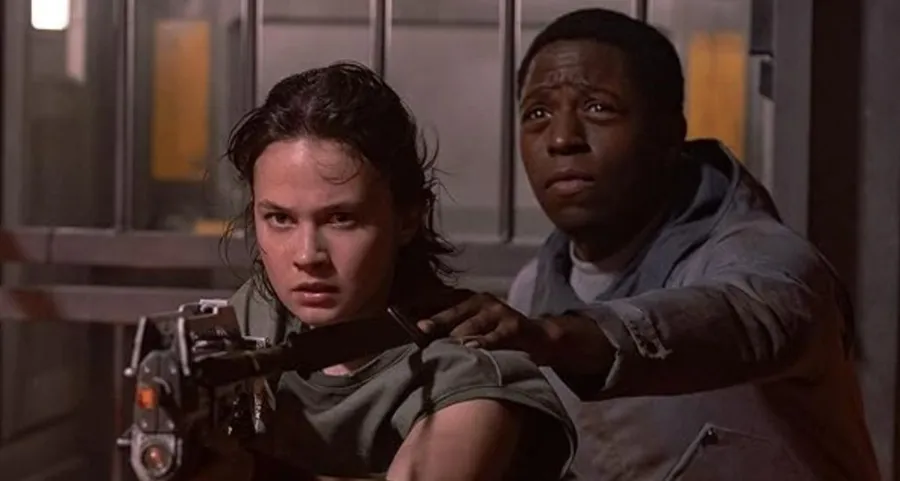 <p>Explore our in-depth review of Alien: Romulus, the latest installment in the iconic Alien franchise. Discover how this film masterfully blends nostalgic elements with innovative storytelling, captivating visuals, and a standout heroine. A must-see for both longtime fans and newcomers to the series.</p>