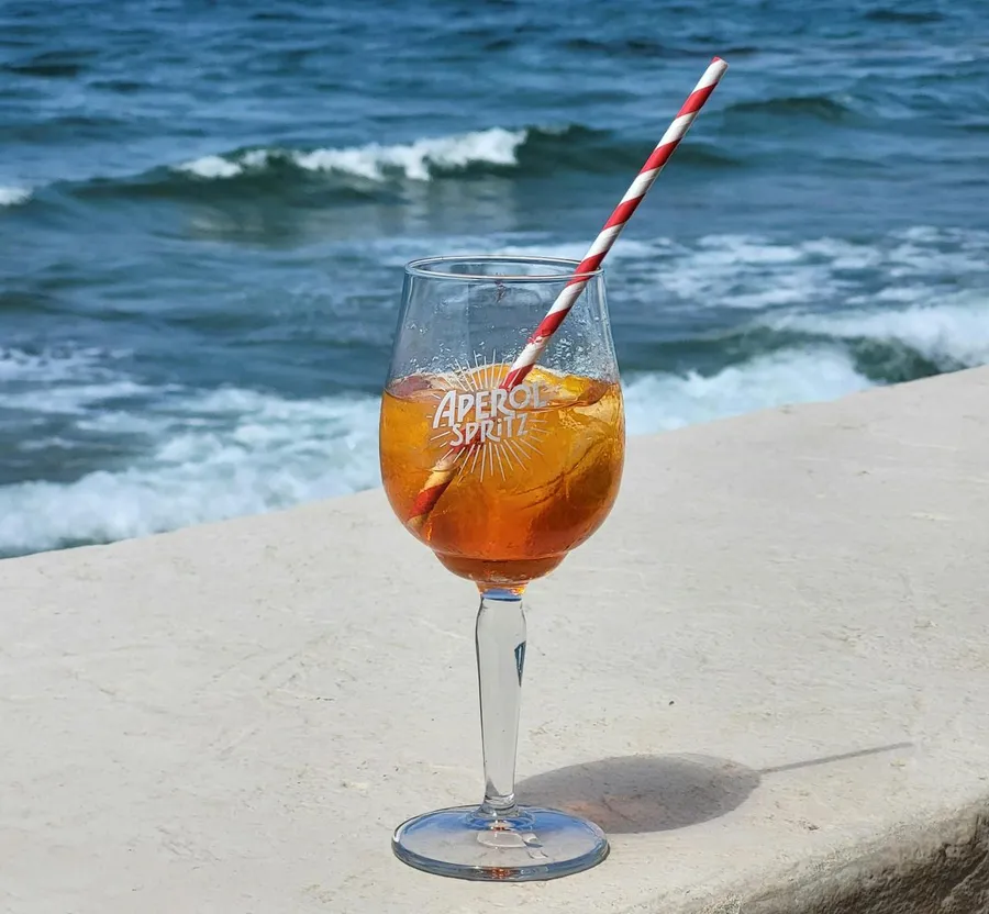 <p>Discover the Aperol Spritz makeup trend, Summer 2024’s hottest TikTok beauty sensation. Learn how to create this vibrant, orange-hued look inspired by the iconic cocktail. Get expert tips, product recommendations, and step-by-step guidance to achieve the perfect sun-kissed glow that’s taking social media by storm.</p>